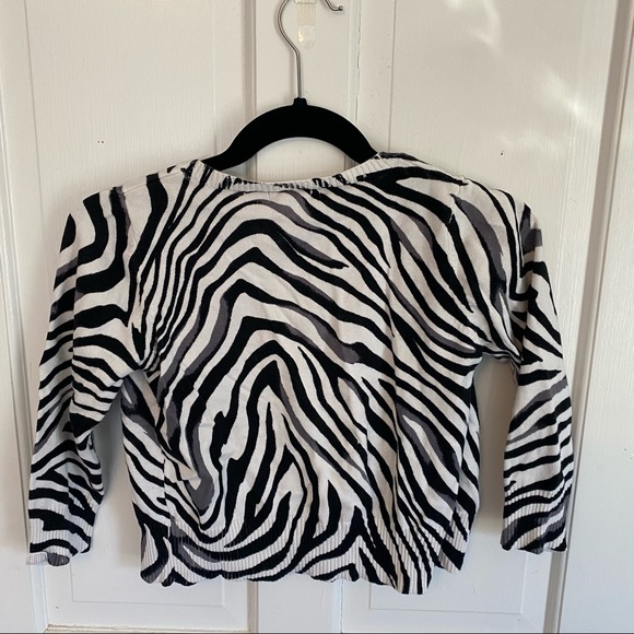 Cropped Zebra Cardigan - Picture 2 of 4